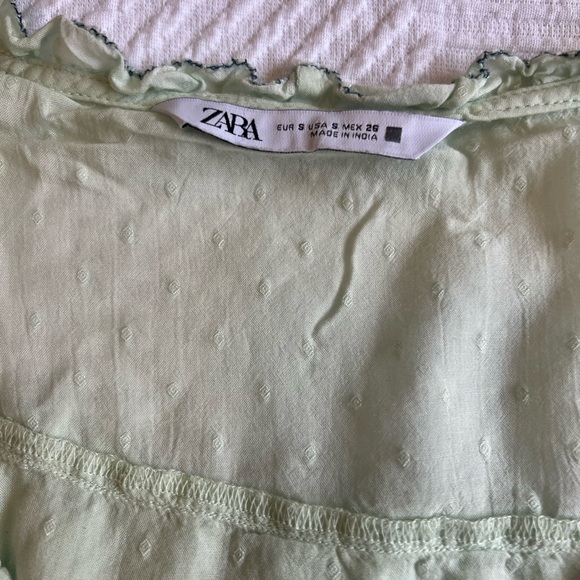 Green Ruffled Women's Top - Picture 3 of 6